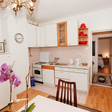 Ovcina Garden View アパート *