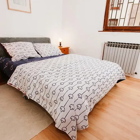 Ovcina Garden View アパート *