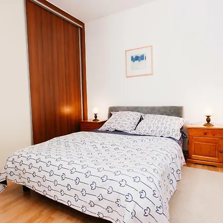 Ovcina Garden View アパート *